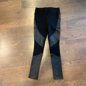 Never worn trendy leather leggings